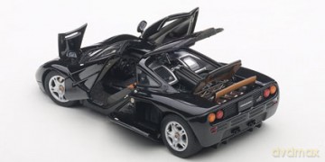 AUTOART McLaren F1 Road Car 1994 [MODELARSTWO]