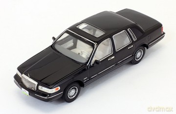 IXO Lincoln Town Car 1996 (black) [MODELARSTWO]