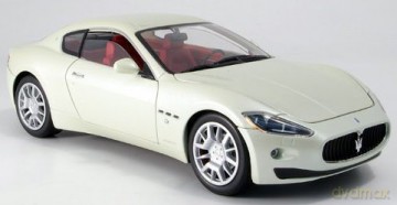 MOTORMAX Maserati Gran Turismo (white) [MODELARSTWO]