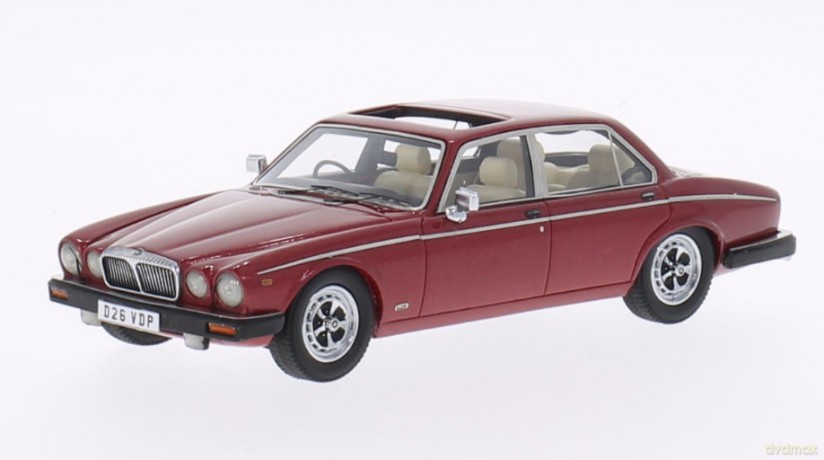 NEO MODELS Daimler Double Six Vanden [MODELARSTWO]