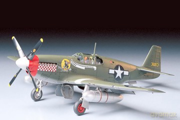 TAMIYA North American P51B Mustang [MODELARSTWO]