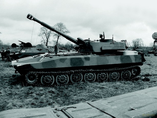 ZVEZDA Soviet Gvozdika Soviet Howitzer [MODELARSTWO]