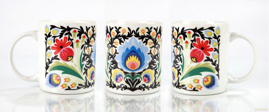Kubek ceramiczny. Kwiaty