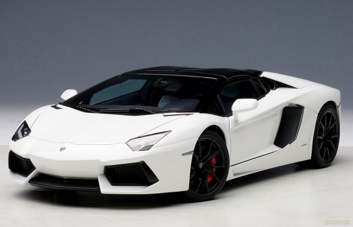 AUTOART Lamborghiini Aventador LP7004 [MODELARSTWO]