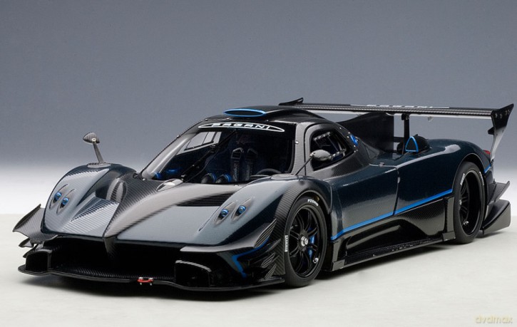 AUTOART Pagani Zonda Revolucion 2013 [MODELARSTWO]