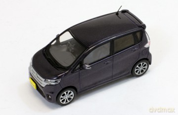 JCOLLECTION Nissan Dayz Purple 2014 [MODELARSTWO]