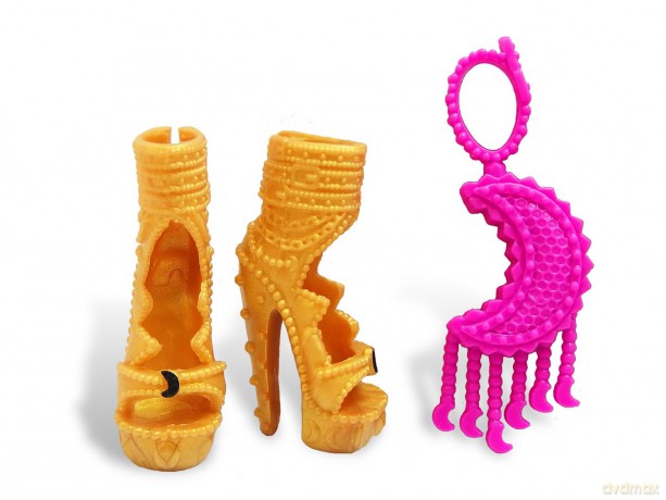 MONSTER HIGH Czarny Dywan