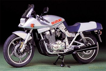 TAMIYA Suzuki GSX1100S Katana Kit [MODELARSTWO]