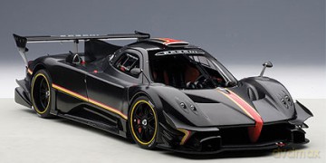 AUTOART Pagani Zonda Revolucion 2013 MODELARSTWO