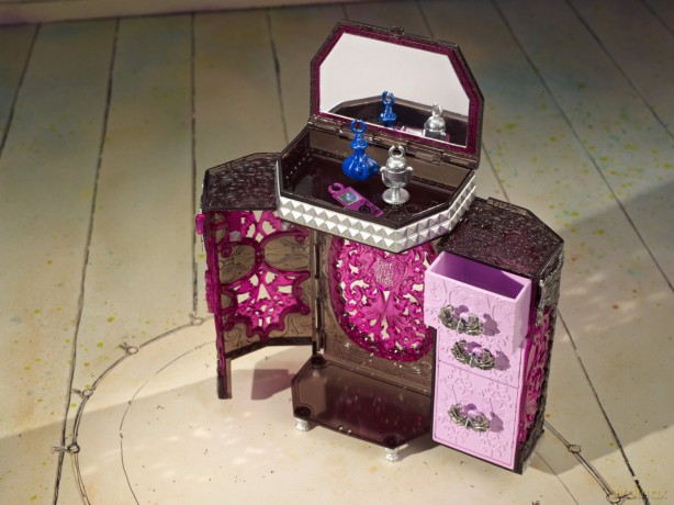 EVER AFTER HIGH Raven magiczne puzderko
