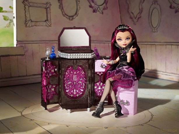 EVER AFTER HIGH Raven magiczne puzderko