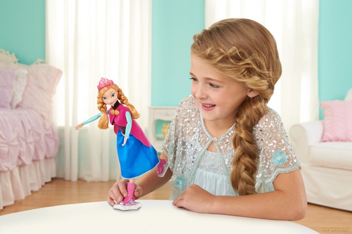 FROZEN Anna na łyżwach [FIGURKA]