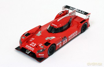 IXO Nissan GTR LM Nismo #23 Sebring MODELARSTWO
