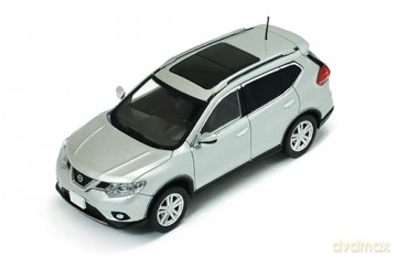 IXO Nissan XTrail 2015 (silver) MODELARSTWO