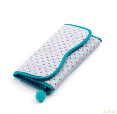 Materiałowy portfel z akcesoriami