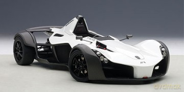 AUTOART BAC Mono 2014 (metallic white)