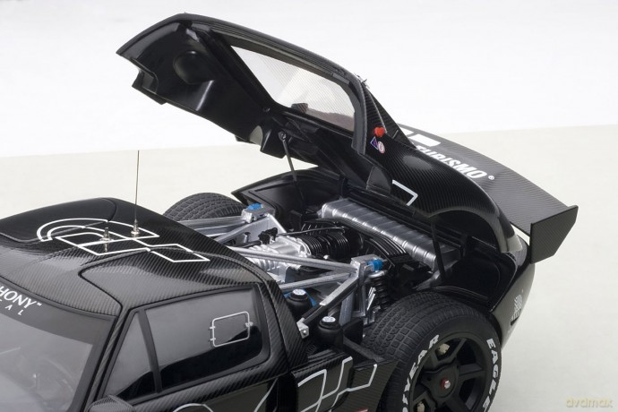 AUTOART Ford GT L .M. Spec II Test Car