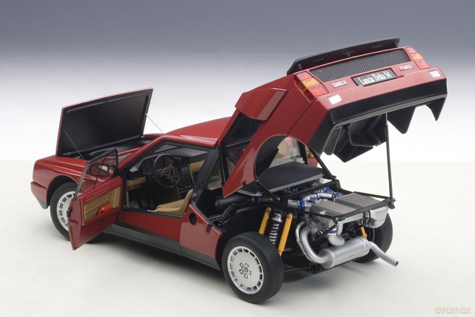AUTOART Lancia Delta S4 1985 (red)