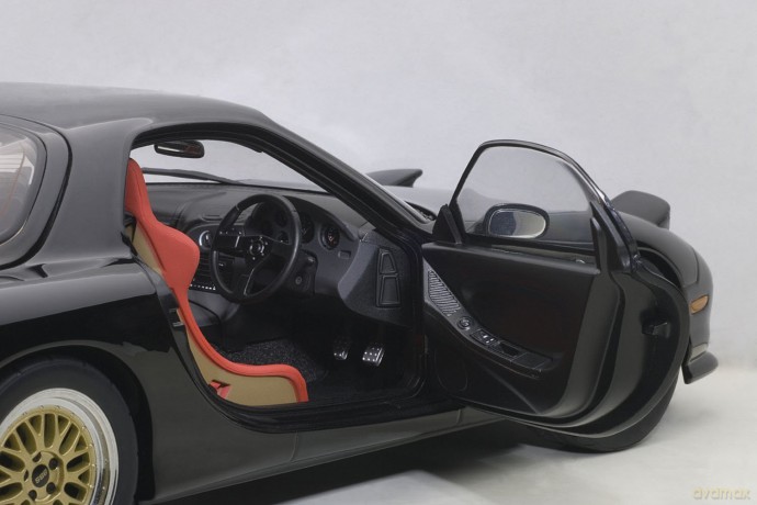 AUTOART Mazda Efini RX7(FD) Tuned
