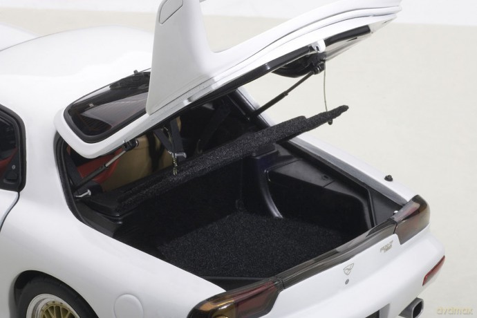 AUTOART Mazda Efini RX7(FD) Tuned