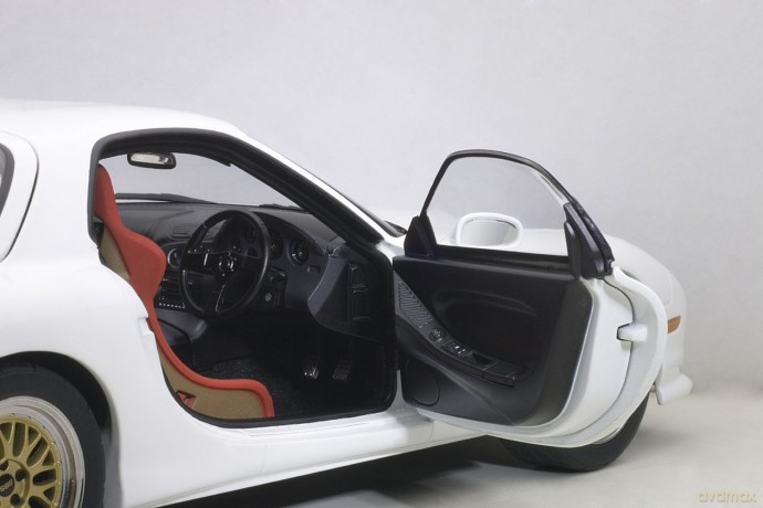 AUTOART Mazda Efini RX7(FD) Tuned