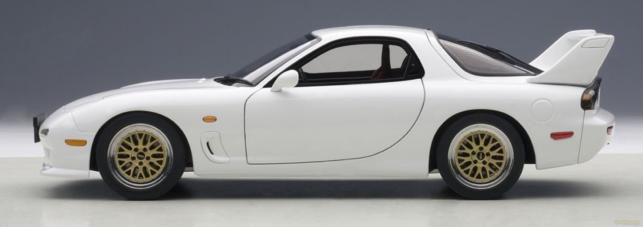 AUTOART Mazda Efini RX7(FD) Tuned
