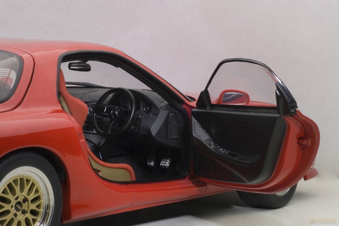 AUTOART Mazda Efini RX7(FD) Tuned