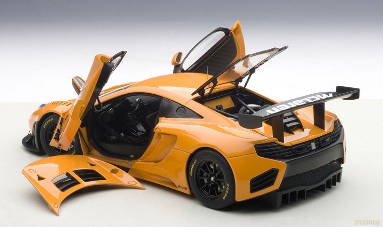 AUTOART McLaren 12C GT3 Presentation