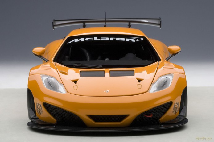 AUTOART McLaren 12C GT3 Presentation