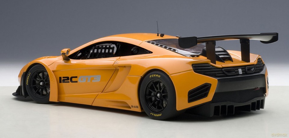 AUTOART McLaren 12C GT3 Presentation