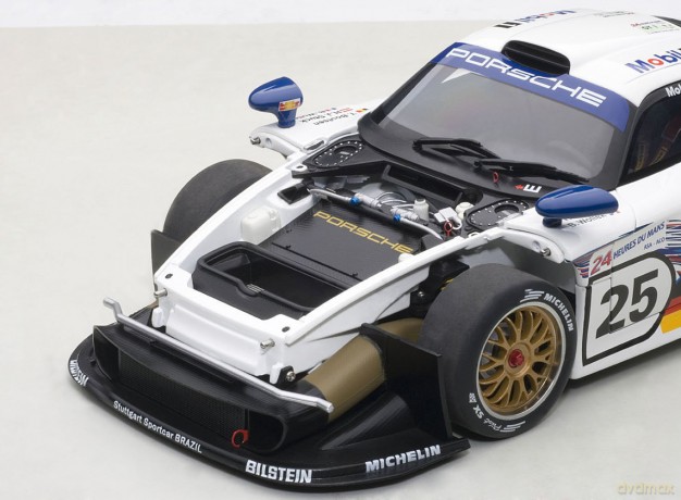 AUTOART Porsche 911 GT1 #25 H. Stuck