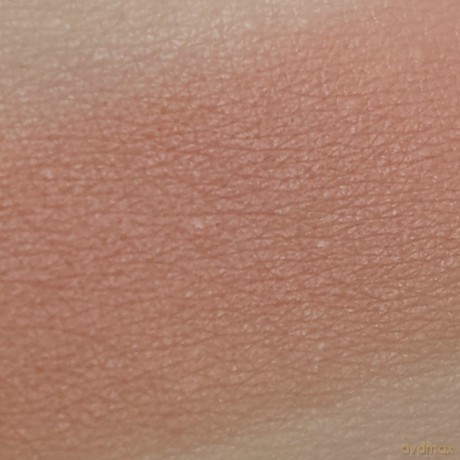 Makeup Revolution Szminka (Amazing Lipstick) 3,8 g Nude