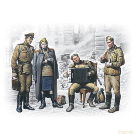 ICM May 1945 Soviet Military Men