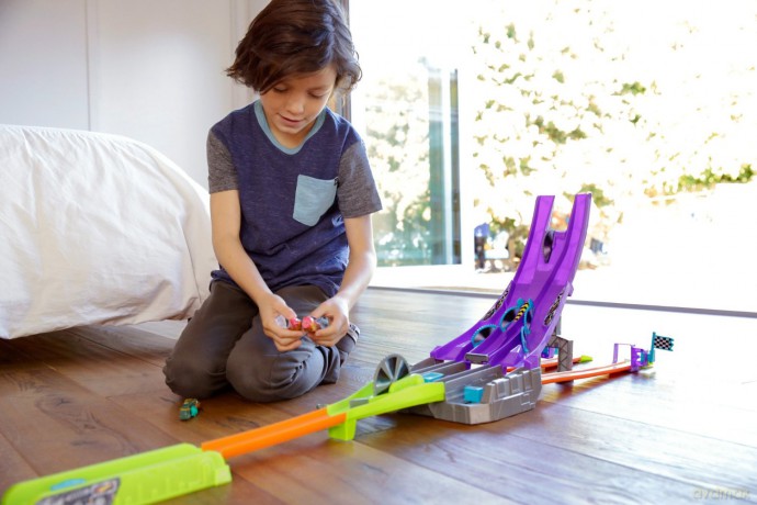 HOT WHEELS Automagnesiaki