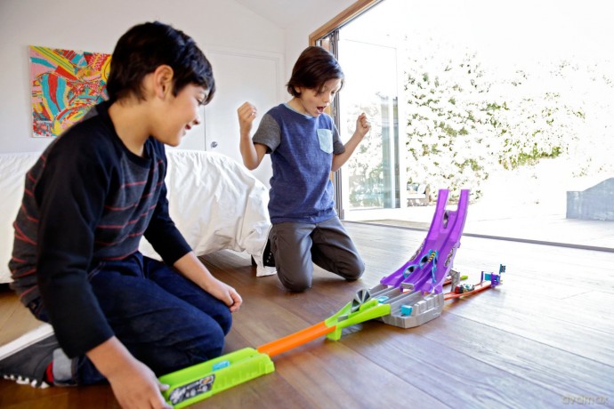 HOT WHEELS Automagnesiaki