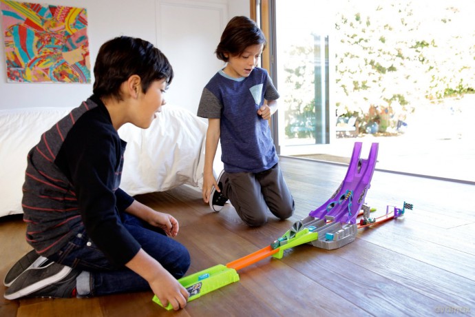 HOT WHEELS Automagnesiaki