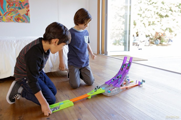 HOT WHEELS Automagnesiaki