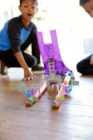 HOT WHEELS Automagnesiaki