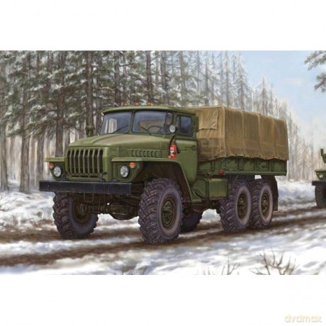 TRUMPETER Russian URAL4320 Truck