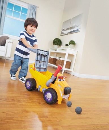 LITTLE TIKES Big Dog Truck