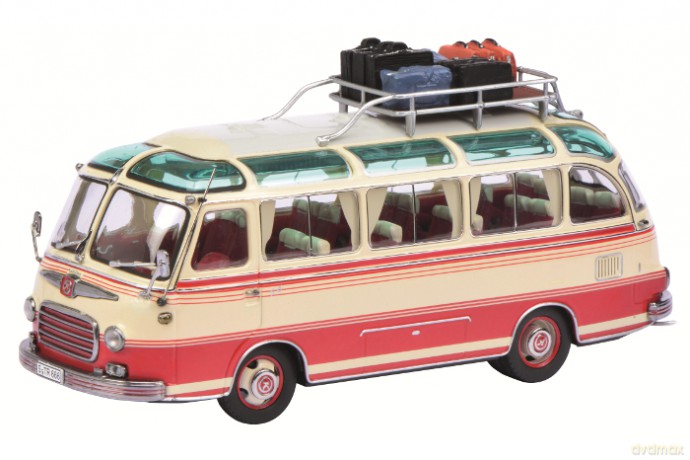 SCHUCO Setra S6 with Roof Tracks