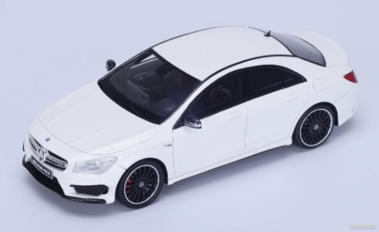 SPARK MercedesBenz CLA 45 AMG 2014