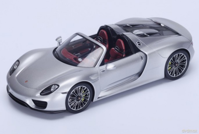 SPARK Porsche 918 Spyder Open Roof