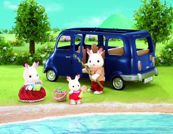 Sylvanian Families Rodzinny siedmioosobowy minivan [FIGURKA]