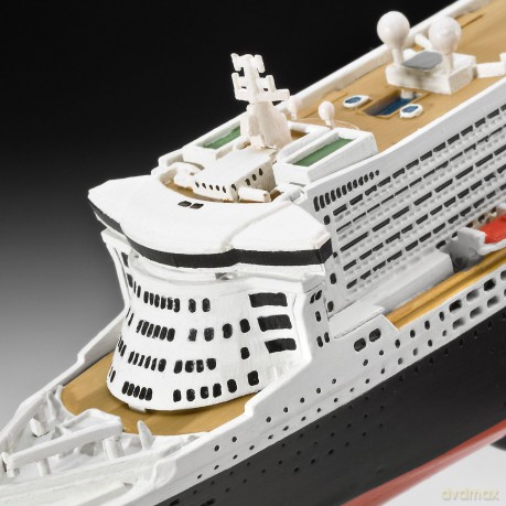 REVELL Queen Mary 2