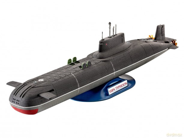 REVELL Soviet Submarine "Typhoon Class"