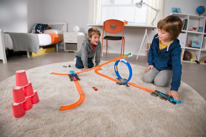 HOT WHEELS Kompaktowy zestaw