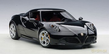 AUTOART Alfa Romeo 4C 2013 (gloss black)