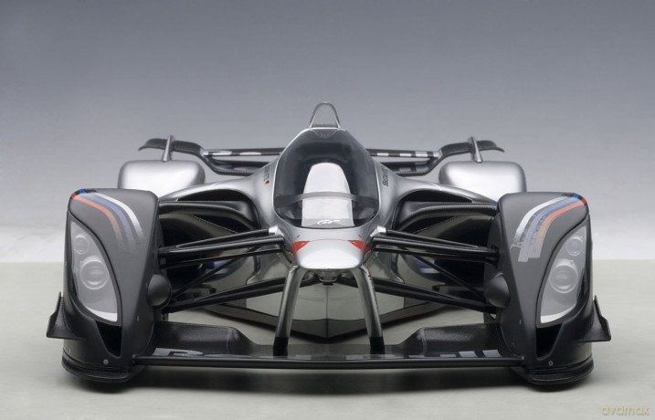 AUTOART Red Bull X2014 Sebastian Vettel