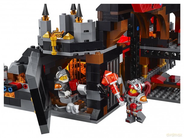 LEGO Nexo Knights Wulkaniczna kryjówka Jestro (70323) [KLOCKI]
